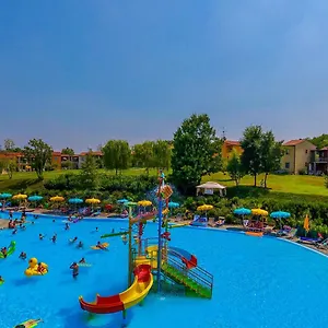 4* Station touristique Belvedere Village